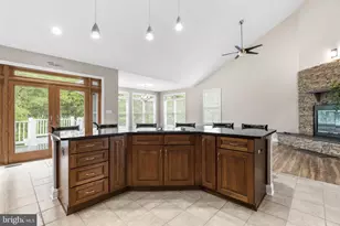8024 Solley Rd, Glen Burnie, MD 21060 - Photo 30