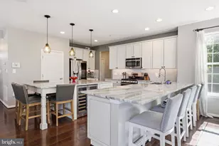 8203 Cottonwood Ct, Severn, MD 21144 - Photo 2