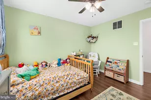 7665 Cedar Dr, Pasadena, MD 21122 - Photo 32
