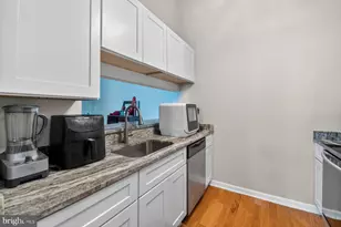 112 Water Fountain Way, Glen Burnie, MD 21060 - Photo 14