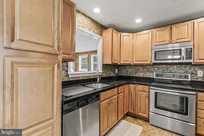 218 Virginia Avenue, Pasadena, MD 21122 - Photo 10