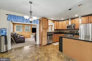 218 Virginia Ave, Pasadena, MD 21122 - Photo 8