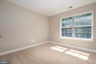 7307 Gardenia Ln, Glen Burnie, MD 21060 - Photo 20