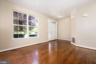7307 Gardenia Ln, Glen Burnie, MD 21060 - Photo 4