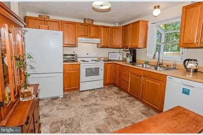 7880 Mansion House Xing, Pasadena, MD 21122 - Photo 16