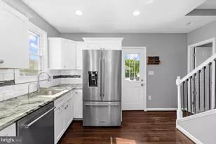 405 W Maple Rd, Linthicum Heights, MD 21090 - Photo 16