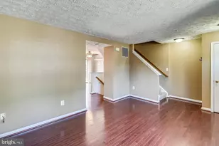 7810 Foxcove Ct, Glen Burnie, MD 21061 - Photo 4