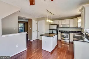 7810 Foxcove Ct, Glen Burnie, MD 21061 - Photo 10