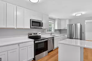 7912 Pepperbox Ln, Pasadena, MD 21122 - Photo 2