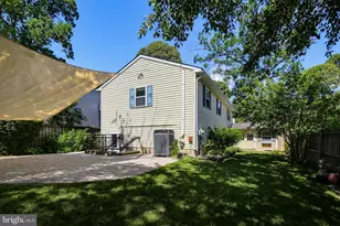 601 Center Dr, Severna Park, MD 21146 - Photo 34