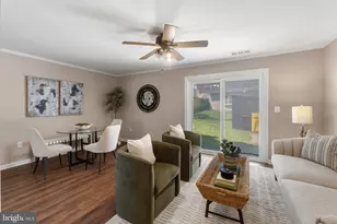 8582 Beacon Point Rd, Pasadena, MD 21122 - Photo 6