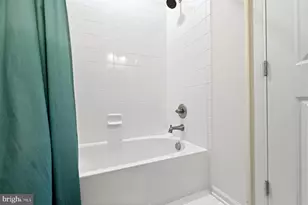 600 Fox River Hills Way, Glen Burnie, MD 21060 - Photo 20