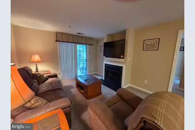 2015 Gov Thomas Bladen Way #204, Annapolis, MD 21401 - Photo 2