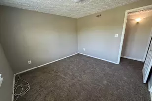 8036 Abbey Ct, Pasadena, MD 21122 - Photo 4