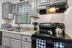 1328 Farrara Dr, Odenton, MD 21113 - Photo 10