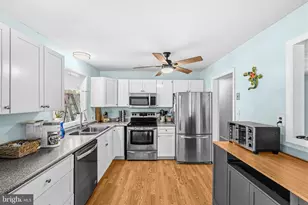 1115 Skyway Dr, Annapolis, MD 21409 - Photo 12