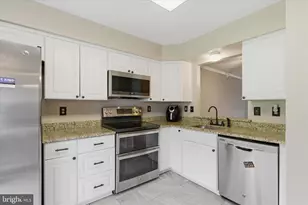 339 Green Mountain Ct, Pasadena, MD 21122 - Photo 12
