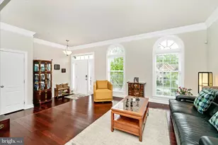 7673 Elmcrest Rd, Hanover, MD 21076 - Photo 8