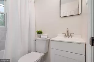 100 Carroll Dr, Annapolis, MD 21403 - Photo 16