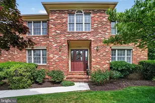 1303 Persimmontree Ct, Crofton, MD 21114 - Photo 2