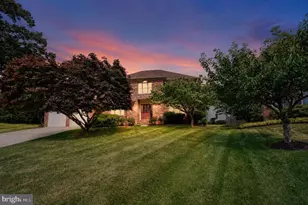 1303 Persimmontree Ct, Crofton, MD 21114 - Photo 4