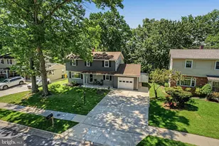 564 Williamsburg Ln, Odenton, MD 21113 - Photo 2