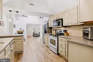 601 Riverside Dr, Pasadena, MD 21122 - Photo 6