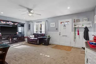 1720 Gunwood Pl, Crofton, MD 21114 - Photo 2