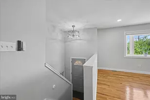 401 Grove Ridge Ct, Linthicum Heights, MD 21090 - Photo 2