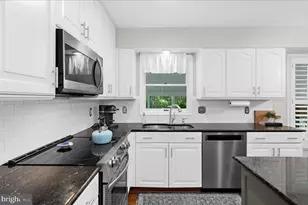 406 Honeywood Ct, Millersville, MD 21108 - Photo 14