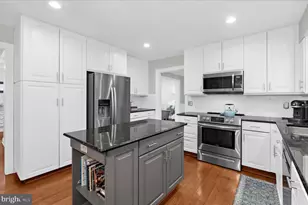406 Honeywood Ct, Millersville, MD 21108 - Photo 10