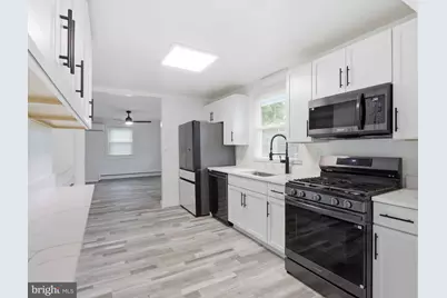 96 Packard Avenue, Glen Burnie, MD 21061 - Photo 8
