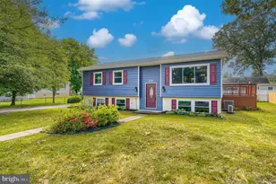 675 211th St, Pasadena, MD 21122 - Photo 2