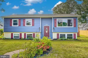 675 211th St, Pasadena, MD 21122 - Photo 2