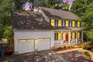 907 Golden Eye Ct, Arnold, MD 21012 - Photo 2