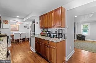 7825 Acorn Bank, Pasadena, MD 21122 - Photo 14