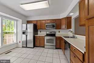 700 Lions Gate Ln, Odenton, MD 21113 - Photo 4