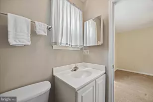 674 207 Th St, Pasadena, MD 21122 - Photo 18