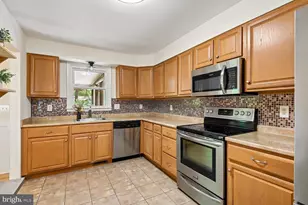 129 Meade Dr, Annapolis, MD 21403 - Photo 2