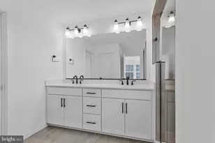 5721 Howard Dr, Glen Burnie, MD 21061 - Photo 18