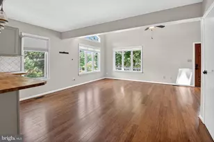 607 Overhill Dr, Edgewater, MD 21037 - Photo 4