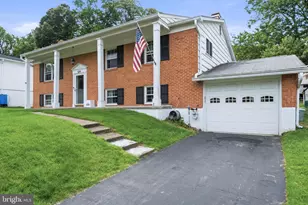 524 Maple Ridge Ln, Odenton, MD 21113 - Photo 2