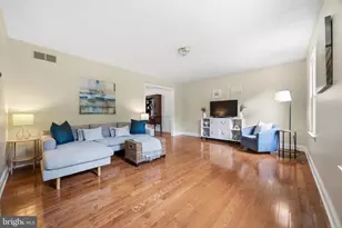 1528 Palm Ct, Pasadena, MD 21122 - Photo 4