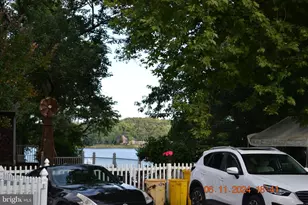 329 Bar Harbor Rd, Pasadena, MD 21122 - Photo 8