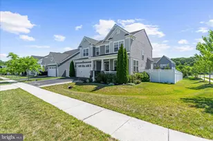 8219 Powers Dr, Millersville, MD 21108 - Photo 4