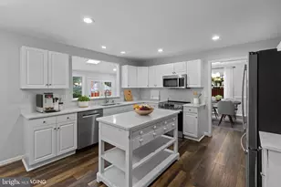 460 Blackshire Rd, Severna Park, MD 21146 - Photo 2