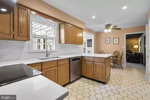 651 Magothy View Dr, Arnold, MD 21012 - Photo 10