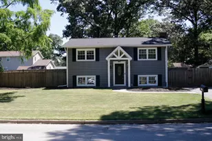 105 S Carolina Ave, Pasadena, MD 21122 - Photo 2