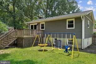 105 S Carolina Ave, Pasadena, MD 21122 - Photo 30