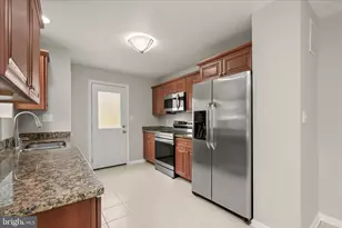 305 Bishop Ave, Baltimore, MD 21225 - Photo 18